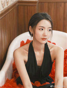 973影视剧大全/第一次进丫头身体里