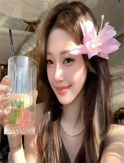 反思的现在,很想见你电影与电视剧比较：媒介差异与叙事特点